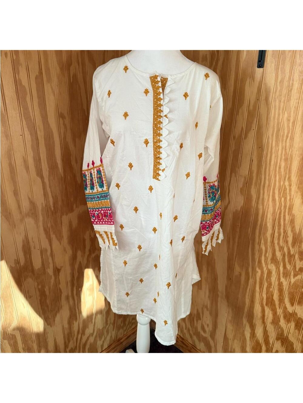 NWOT Khaadi Embroidered White Kurta